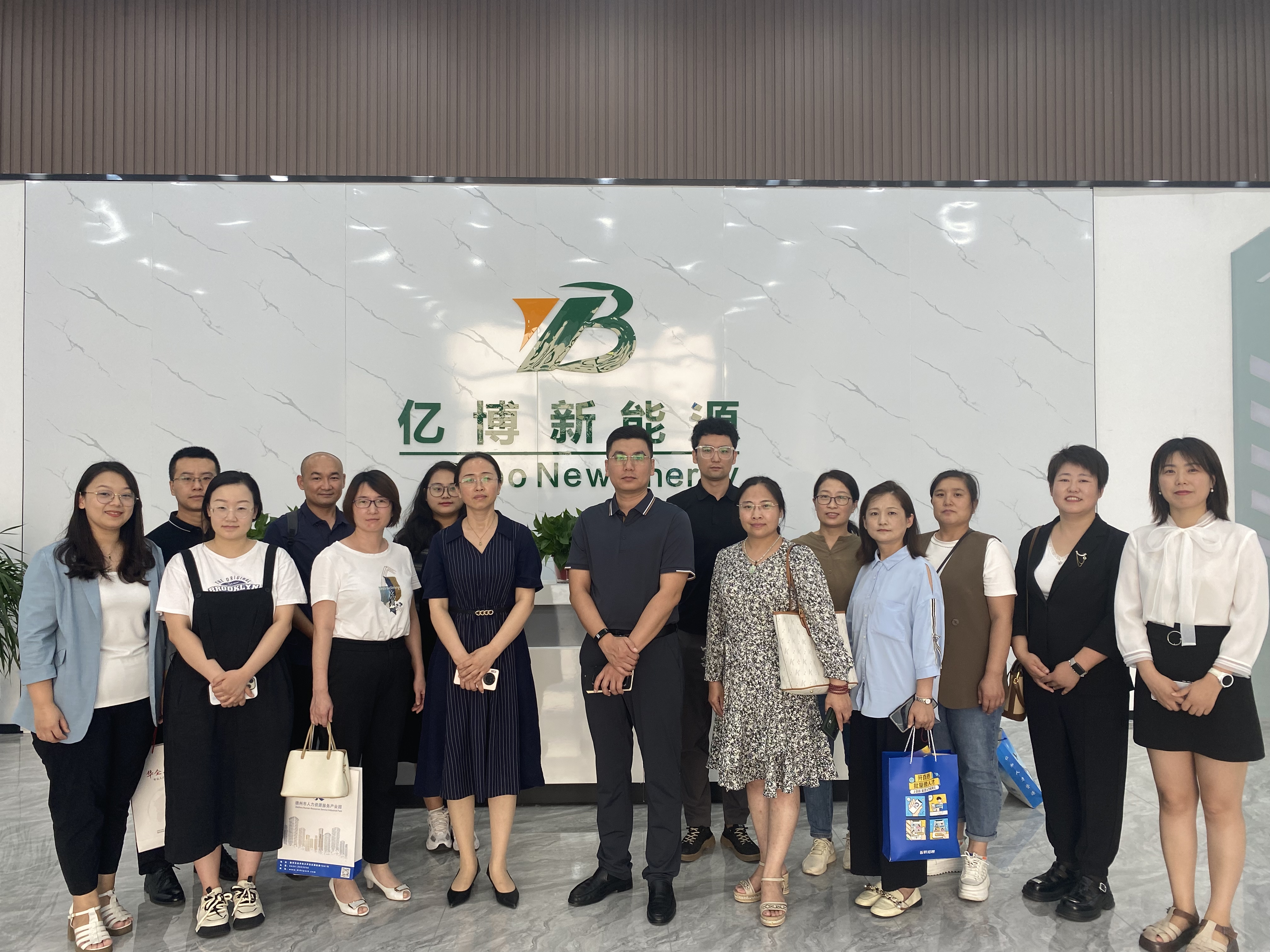 人力資源服務機構(gòu)助企行活動走進慶云